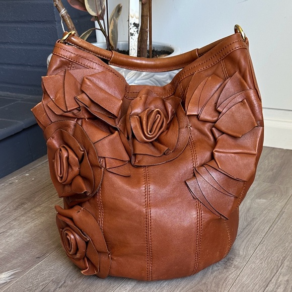 Handbags - Beautiful, Leather Handbag with Floral Design